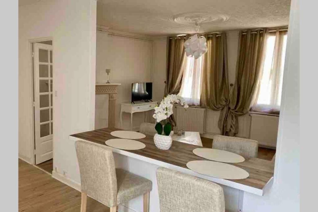 Apartmán Le Roi Avranches Exteriér fotografie