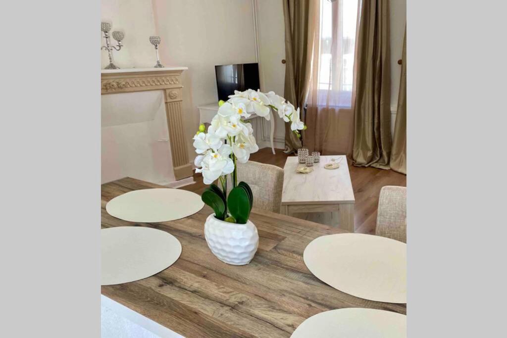 Apartmán Le Roi Avranches Exteriér fotografie